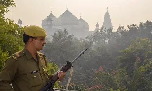 ಕೃಷ್ಣಜನ್ಮಭೂಮಿ ಬಳಿ ಧ್ವಂಸ ಕಾರ್ಯಾಚರಣೆ ವಿರುದ್ಧದ ಅರ್ಜಿ ವಿಚಾರಣೆಗೆ ಸುಪ್ರೀಂ ಕೋರ್ಟ್ ಅಸ್ತು