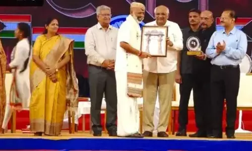 ಡಾ.ಆರ್.ಕೆ.ನಾಯರ್‌ಗೆ ಗುಜರಾತ್ ಸರಕಾರ ನೀಡುವ ರಾಜ್ಯ ಪರಿಸರ ಪ್ರಶಸ್ತಿ ಪ್ರದಾನ