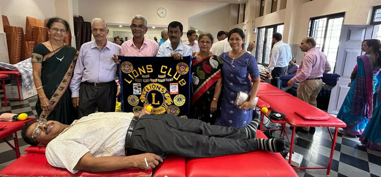 ಉಡುಪಿ: ರೆಡ್ಕ್ರಾಸ್ನಿಂದ ಬೃಹತ್ ರಕ್ತದಾನ ಶಿಬಿರ ಉಡುಪಿ: ರೆಡ್ಕ್ರಾಸ್ನಿಂದ ಬೃಹತ್ ರಕ್ತದಾನ ಶಿಬಿರ