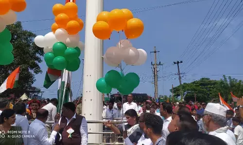 ಉಳ್ಳಾಲ: ಓವರ್ ಬ್ರಿಡ್ಜ್ ನಲ್ಲಿ ಸ್ವಾತಂತ್ರ್ಯ ದಿನಾಚರಣೆ