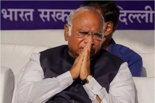 ಮಣಿಪುರ ಹೊತ್ತಿ ಉರಿಯುತ್ತಿದೆ, ಬಿಜೆಪಿ ಚುನಾವಣಾ ಪ್ರಚಾರದಲ್ಲಿ ಬ್ಯುಸಿಯಾಗಿದೆ: ಮಲ್ಲಿಕಾರ್ಜುನ ಖರ್ಗೆ