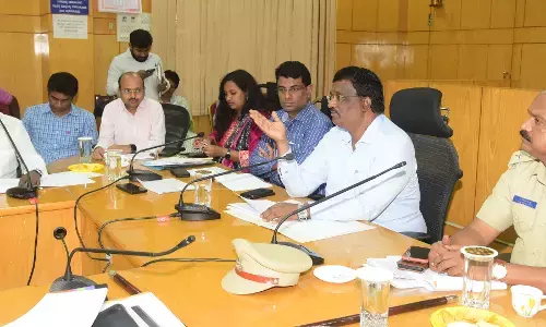 ತುಮಕೂರು ಜಿಲ್ಲೆಯಲ್ಲಿರುವ 2,436 ದೇವಸ್ಥಾನಗಳಲ್ಲಿ ದಲಿತರಿಗೆ ಪ್ರವೇಶ ನಿರಾಕರಣೆ: ಕಾನೂನು ಕ್ರಮಕ್ಕೆ ಡಿಸಿ ಕೆ.ಶ್ರೀನಿವಾಸ್‌ ಸೂಚನೆ