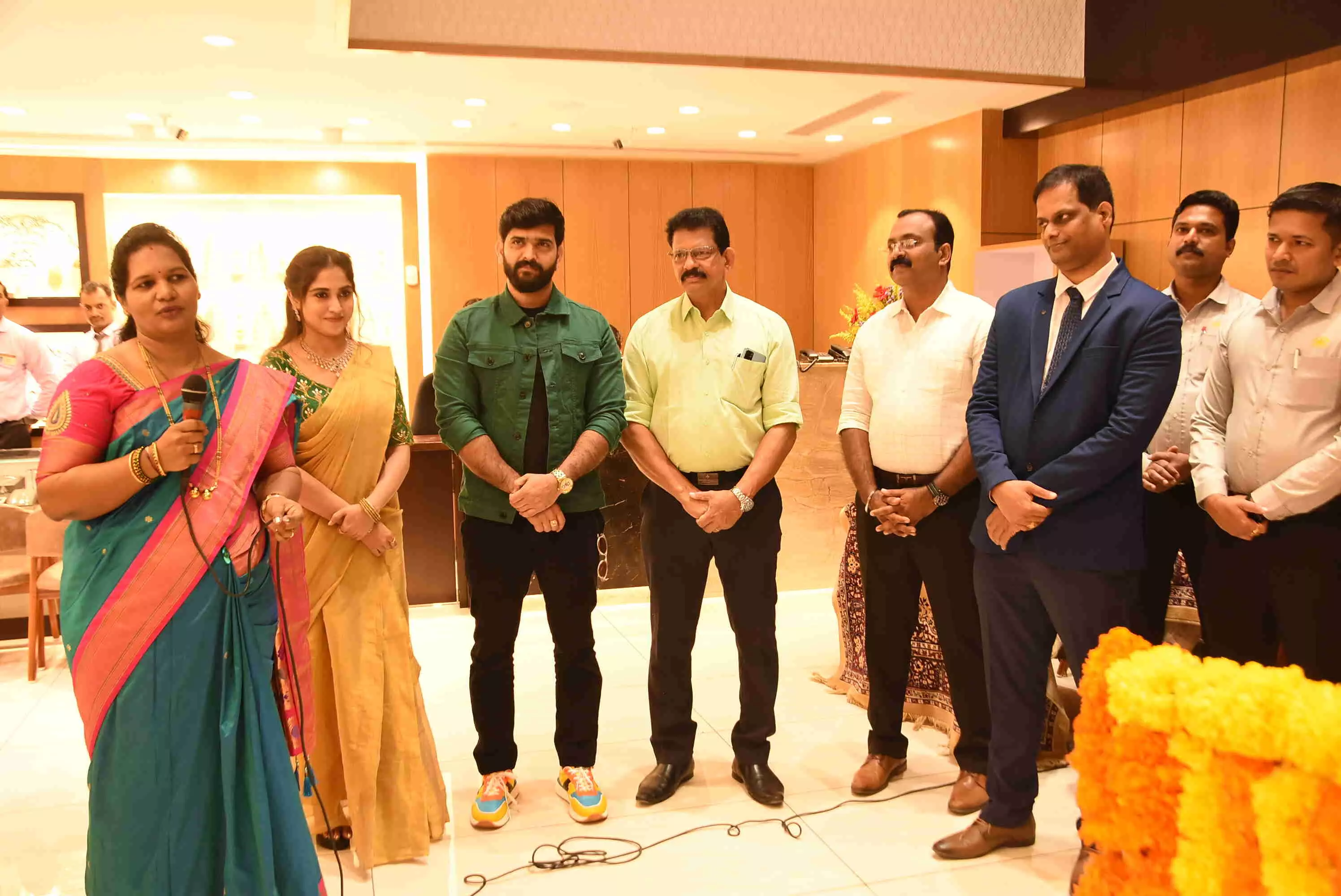 ಮಂಗಳೂರು: ‘ಜೋಸ್ ಆಲುಕ್ಕಾಸ್’ ನವೀಕೃತ ಶೋರೂಮ್ ಉದ್ಘಾಟನೆ ಮಂಗಳೂರು: ‘ಜೋಸ್ ಆಲುಕ್ಕಾಸ್’ ನವೀಕೃತ ಶೋರೂಮ್ ಉದ್ಘಾಟನೆ