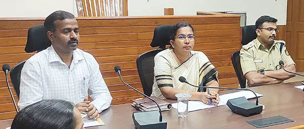 ಮ್ಯಾನ್ಯುವಲ್ ಸ್ಕ್ಯಾವೆಂಜರ್ ಕಂಡುಬಂದಲ್ಲಿ ಅಧಿಕಾರಿಗಳ ವಿರುದ್ಧ ಕಠಿಣ ಕ್ರಮ: ಉಡುಪಿ ಡಿಸಿ ಡಾ. ವಿದ್ಯಾಕುಮಾರಿ ಎಚ್ಚರಿಕೆ ಮ್ಯಾನ್ಯುವಲ್ ಸ್ಕ್ಯಾವೆಂಜರ್ ಕಂಡುಬಂದಲ್ಲಿ ಅಧಿಕಾರಿಗಳ ವಿರುದ್ಧ ಕಠಿಣ ಕ್ರಮ: ಉಡುಪಿ ಡಿಸಿ ಡಾ. ವಿದ್ಯಾಕುಮಾರಿ ಎಚ್ಚರಿಕೆ