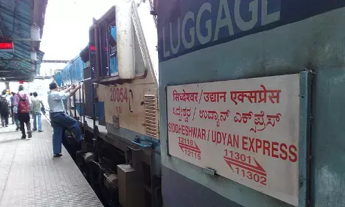 ಬೆಂಗಳೂರು: ಉದ್ಯಾನ್ ಎಕ್ಸ್ ಪ್ರೆಸ್ ರೈಲಿನಲ್ಲಿ ಬೆಂಕಿ ಅವಘಡ
