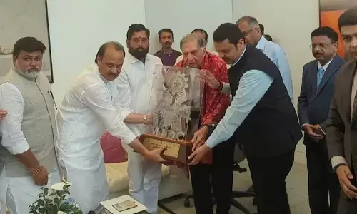 ಮಹಾರಾಷ್ಟ್ರ : ರತನ್ ಟಾಟಾಗೆ ‘ಉದ್ಯೋಗ ರತ್ನ’ ಪ್ರಶಸ್ತಿ ಪ್ರದಾನ