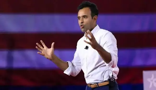 ರಿಪಬ್ಲಿಕನ್ ಅಧ್ಯಕ್ಷೀಯ ಅಭ್ಯರ್ಥಿ ಸ್ಪರ್ಧೆ: ಎರಡನೆ ಸ್ಥಾನದಲ್ಲಿ ಸಮಬಲ ಸಾಧಿಸಿದ ಭಾರತ ಮೂಲದ ವಿವೇಕ್ ರಾಮಸ್ವಾಮಿ ರಿಪಬ್ಲಿಕನ್ ಅಧ್ಯಕ್ಷೀಯ ಅಭ್ಯರ್ಥಿ ಸ್ಪರ್ಧೆ: ಎರಡನೆ ಸ್ಥಾನದಲ್ಲಿ ಸಮಬಲ ಸಾಧಿಸಿದ ಭಾರತ ಮೂಲದ ವಿವೇಕ್ ರಾಮಸ್ವಾಮಿ