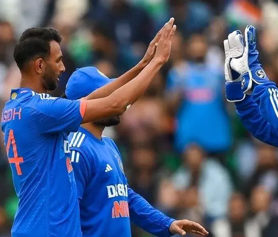 ದ್ವಿತೀಯ ಟಿ-20: ಐರ್ಲ್ಯಾಂಡ್ ವಿರುದ್ಧ ಭಾರತಕ್ಕೆ 33 ರನ್ ಗೆಲುವು; ಸರಣಿ ಕೈವಶ ದ್ವಿತೀಯ ಟಿ-20: ಐರ್ಲ್ಯಾಂಡ್ ವಿರುದ್ಧ ಭಾರತಕ್ಕೆ 33 ರನ್ ಗೆಲುವು; ಸರಣಿ ಕೈವಶ