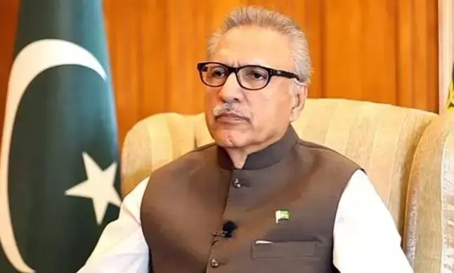 ಪಾಕ್: ಸೇನಾ ಮಸೂದೆ ಅಂಗೀಕಾರ; ತಾನು ಸಹಿ ಹಾಕಿಲ್ಲ ಎಂದ ಅಧ್ಯಕ್ಷ ಆಲ್ವಿ