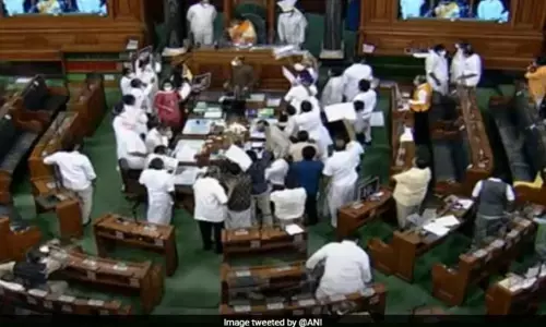 ಕ್ರಿಮಿನಲ್ ಕಾನೂನುಗಳನ್ನು ಬದಲಿಸುವ ವಿಧೇಯಕಗಳ ಚರ್ಚೆಗೆ ಅಲ್ಪಾವಧಿಯ ನೋಟಿಸ್; ಪ್ರತಿಪಕ್ಷ ಸಂಸದರಿಂದ ಪ್ರತಿಭಟನೆ