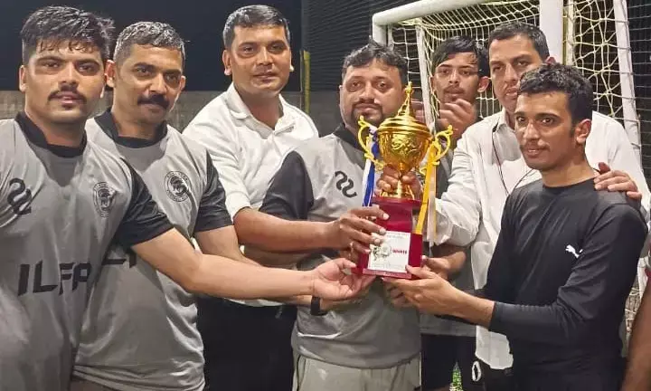 ಸೌಹಾರ್ದ ಫುಟ್‌ಬಾಲ್ ಪಂದ್ಯಾಟ: ಉಡುಪಿ ಸುಲ್ತಾನ್ ಗೋಲ್ಡ್‌ಗೆ ಟ್ರೋಫಿ