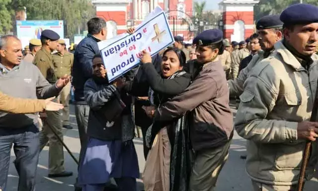 ದಿಲ್ಲಿ: ಸಂಘಪರಿವಾರದಿಂದ ಚರ್ಚ್‌ನಲ್ಲಿ ದಾಂಧಲೆ; ವರದಿ