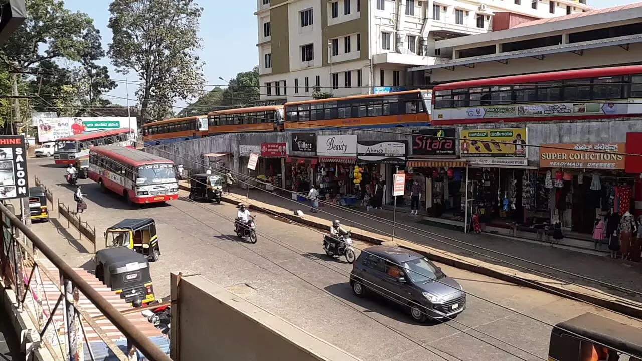 ವಿಟ್ಲ: ಸರಕಾರಿ ವಿದ್ಯಾರ್ಥಿ ನಿಲಯದಿಂದ ನಾಪತ್ತೆಯಾಗಿದ್ದ ವಿದ್ಯಾರ್ಥಿಗಳು ಪತ್ತೆ ವಿಟ್ಲ: ಸರಕಾರಿ ವಿದ್ಯಾರ್ಥಿ ನಿಲಯದಿಂದ ನಾಪತ್ತೆಯಾಗಿದ್ದ ವಿದ್ಯಾರ್ಥಿಗಳು ಪತ್ತೆ