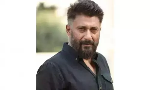 ಪತ್ರಕರ್ತೆ ಕೇಳಿದ ಪ್ರಶ್ನೆಗೆ ತಬ್ಬಿಬ್ಬಾದ ವಿವೇಕ್‌ ಅಗ್ನಿಹೋತ್ರಿ; ಸಂದರ್ಶನದ ಮಧ್ಯದಲ್ಲೇ ಎದ್ದು ಹೋದ ‘ದಿ ಕಾಶ್ಮೀರ್ ಫೈಲ್ಸ್ʼ ನಿರ್ದೇಶಕ