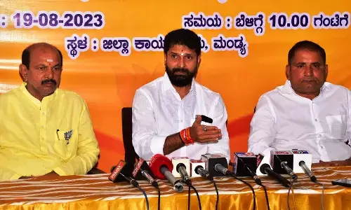 ಕಾರವಾರದಲ್ಲಿ ಜಿಲ್ಲಾಧಿಕಾರಿ ಕಾರಿಗೆ ಡೀಸೆಲ್ ಹಾಕಿಸಲು ಹಣವಿಲ್ಲ, ಹಾವೇರಿಯಲ್ಲಿ ಬಿಸಿಯೂಟಕ್ಕೆ ಅಕ್ಕಿ ಇಲ್ಲ: ಸಿ.ಟಿ.ರವಿ ಆರೋಪ