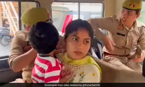 ಪತಿಯೊಂದಿಗೆ ವಾಸಿಸಲು ಮಗುವಿನೊಂದಿಗೆ ನೊಯ್ಡಾಕ್ಕೆ ಬಂದ ಬಾಂಗ್ಲಾದೇಶಿ ಮಹಿಳೆ