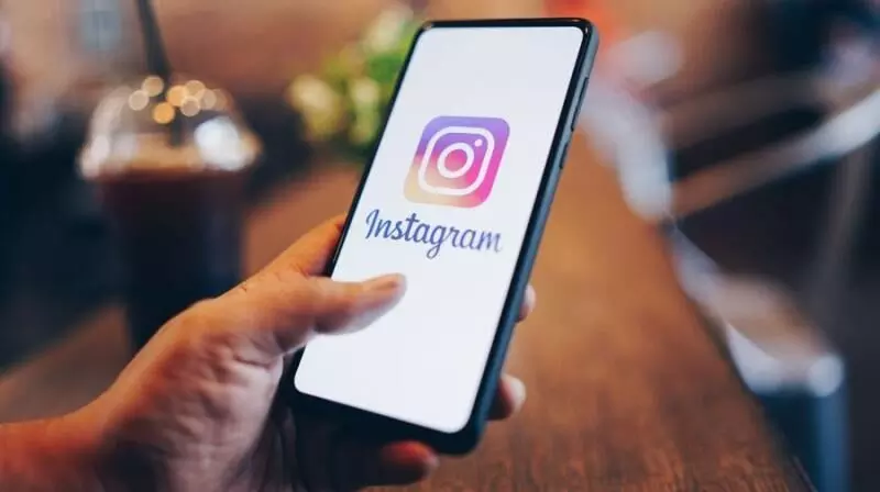 ಇನ್ ಸ್ಟಾಗ್ರಾಂ ಸ್ನೇಹಿತನಿಂದ ಯುವತಿಯ ಮೇಲೆ ಅತ್ಯಾಚಾರ ಇನ್ ಸ್ಟಾಗ್ರಾಂ ಸ್ನೇಹಿತನಿಂದ ಯುವತಿಯ ಮೇಲೆ ಅತ್ಯಾಚಾರ