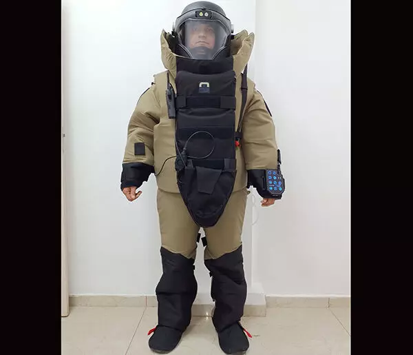 ಮಂಗಳೂರು ವಿಮಾನ ನಿಲ್ದಾಣದ ಎಎಸ್ಜಿಗೆ ʼಬಾಂಬ್ ಸೂಟ್ʼ ಮಂಗಳೂರು ವಿಮಾನ ನಿಲ್ದಾಣದ ಎಎಸ್ಜಿಗೆ ʼಬಾಂಬ್ ಸೂಟ್ʼ