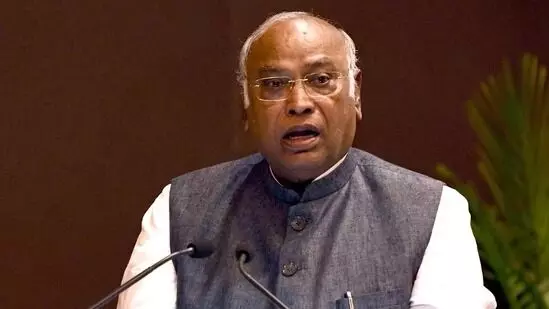 ಆರ್‌ಟಿಐ ಕಾಯ್ದೆಯನ್ನು ಕೊಲ್ಲುತ್ತಿರುವ ಮೋದಿ ಸರಕಾರ: ಮಲ್ಲಿಕಾರ್ಜುನ ಖರ್ಗೆ