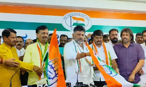 ಡಿ.ಕೆ. ಶಿವಕುಮಾರ್ ಸಮ್ಮುಖದಲ್ಲಿ ಜೆಡಿಎಸ್‌ ತೊರೆದು ಕಾಂಗ್ರೆಸ್ ಸೇರ್ಪಡೆಯಾದ ಆಯನೂರು ಮಂಜುನಾಥ್