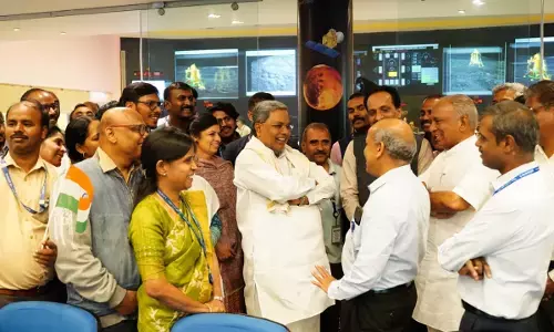 ಇಸ್ರೋ ಕೇಂದ್ರಕ್ಕೆ ಭೇಟಿ ನೀಡಿ ವಿಜ್ಞಾನಿಗಳನ್ನು ಸನ್ಮಾನಿಸಿದ ಸಿಎಂ ಸಿದ್ದರಾಮಯ್ಯ