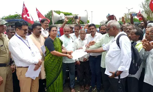 ‘ಕಾರ್ಮಿಕರ ಕಲ್ಯಾಣ ಮಂಡಳಿ ಅವ್ಯವಹಾರದ ತನಿಖೆ ಗ್ಯಾರಂಟಿ ಕೊಡಿ’