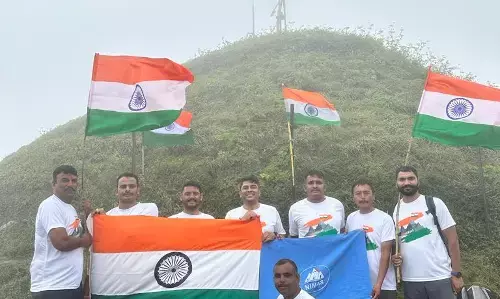 ಮುಳ್ಳಯ್ಯನಗಿರಿಯಲ್ಲಿ ಯೋಧರಿಂದ ಧ್ವಜಾರೋಹಣ