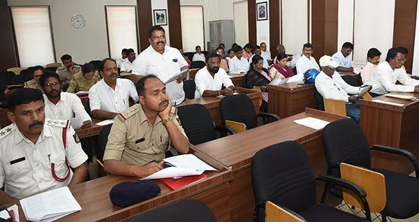 ಮಂಗಳೂರು: ಎಸ್ಸಿ, ಎಸ್ಟಿ ಪಂಗಡದ ಕುಂದು ಕೊರತೆ ಮಾಸಿಕ ಸಭೆ ಮಂಗಳೂರು: ಎಸ್ಸಿ, ಎಸ್ಟಿ ಪಂಗಡದ ಕುಂದು ಕೊರತೆ ಮಾಸಿಕ ಸಭೆ