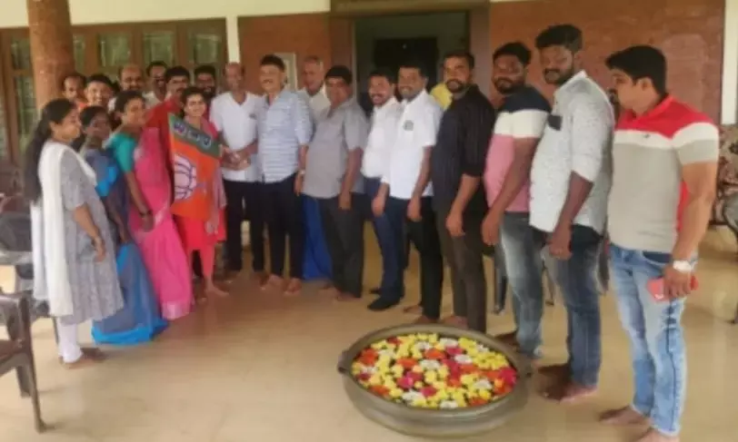 ಬಡಗಕಜೆಕಾರು ಗ್ರಾಮ ಪಂಚಾಯತ್: ಕಾಂಗ್ರೆಸ್ ಬೆಂಬಲಿತ ಸದಸ್ಯೆ ಬಿಜೆಪಿ ಸೇರ್ಪಡೆ