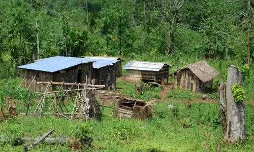 ಅಸ್ಸಾಂ: ಒಂದೇ ಒಂದು ಕುಟುಂಬ ವಾಸಿಸುತ್ತಿರುವ ಗ್ರಾಮಕ್ಕೆ ಹೊರ ಜಗತ್ತಿನ ಸಂಪರ್ಕವೂ ಕಡಿತ!