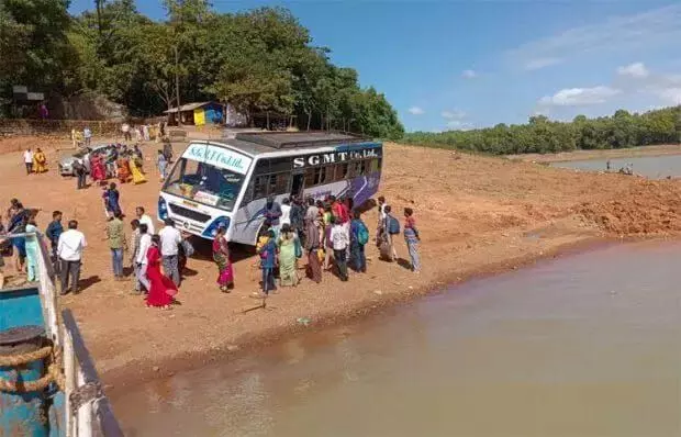 ಸಾಗರ | ನಿಯಂತ್ರಣ ತಪ್ಪಿ ನದಿಯತ್ತ ಚಲಿಸಿದ ಬಸ್: ಚಾಲಕನ ಸಮಯಪ್ರಜ್ಞೆಯಿಂದ ತಪ್ಪಿದ ಅನಾಹುತ