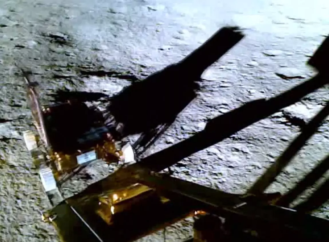 ಲ್ಯಾಂಡಿಂಗ್ ಪಾಯಿಂಟ್ ಕೇಂದ್ರದ ಹೆಸರಿನ ಬಗ್ಗೆ ವಿವಾದ ಅನಗತ್ಯ: ಇಸ್ರೊ ಮುಖ್ಯಸ್ಥ ಲ್ಯಾಂಡಿಂಗ್ ಪಾಯಿಂಟ್ ಕೇಂದ್ರದ ಹೆಸರಿನ ಬಗ್ಗೆ ವಿವಾದ ಅನಗತ್ಯ: ಇಸ್ರೊ ಮುಖ್ಯಸ್ಥ