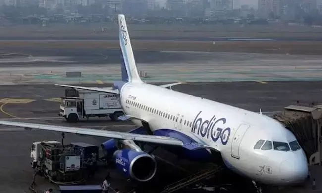 ಬಾಂಬ್ ಬೆದರಿಕೆ; ಬೆಂಗಳೂರಿಗೆ ತೆರಳಬೇಕಿದ್ದ ಪ್ರಯಾಣಿಕರನ್ನು ಕೊಚ್ಚಿ ವಿಮಾನ ನಿಲ್ದಾಣದಲ್ಲಿ ಇಳಿಸಿದ ಸಿಬ್ಬಂದಿ