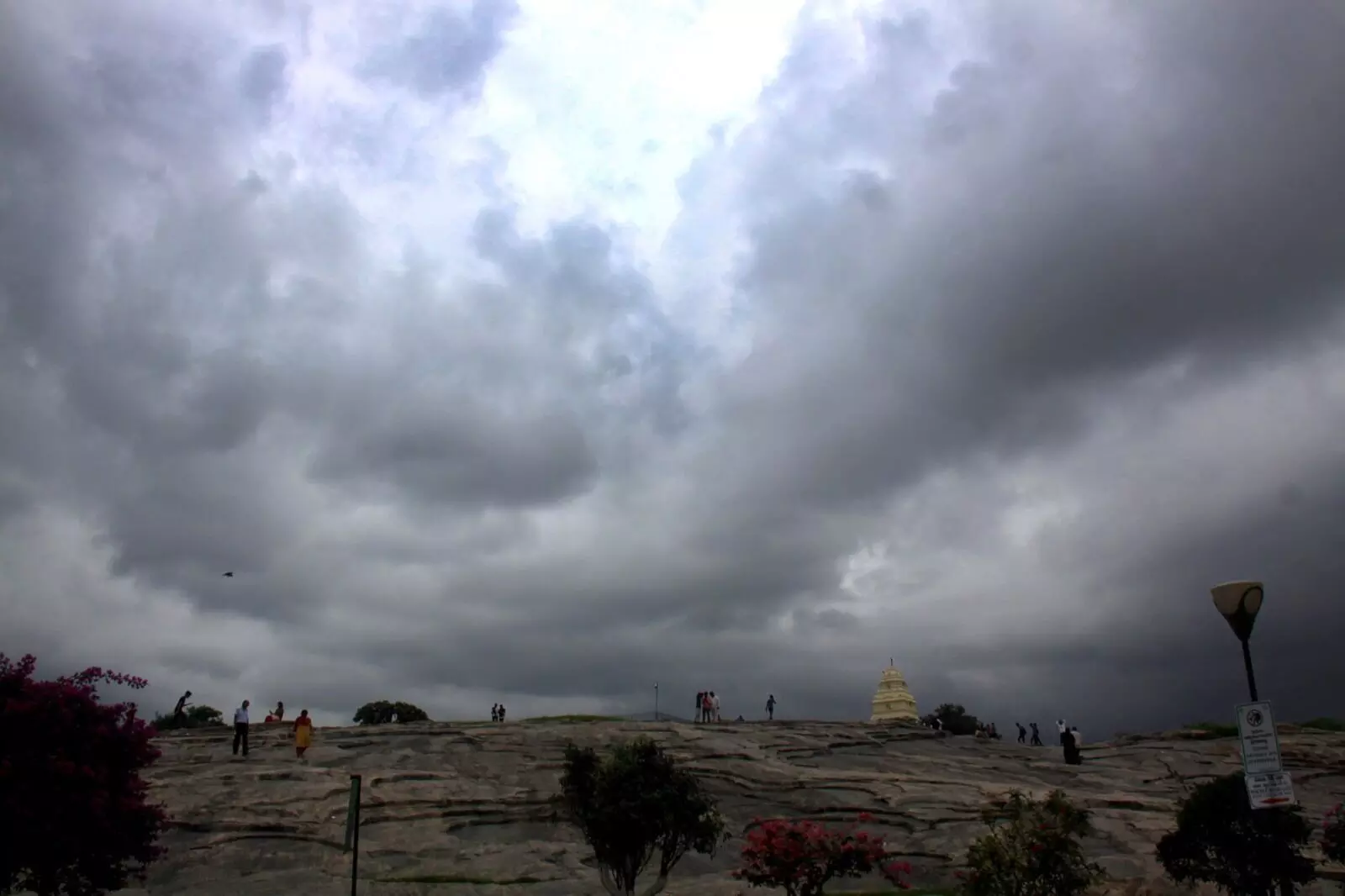 ಹವಾಮಾನ ಬದಲಾವಣೆಯಿಂದ ಮುಂದಿನ ಶತಮಾನದಲ್ಲಿ ಶತಕೋಟಿ ಅಕಾಲಿಕ ಸಾವು ಸಾಧ್ಯತೆ: ಅಧ್ಯಯನ ವರದಿ ಹವಾಮಾನ ಬದಲಾವಣೆಯಿಂದ ಮುಂದಿನ ಶತಮಾನದಲ್ಲಿ ಶತಕೋಟಿ ಅಕಾಲಿಕ ಸಾವು ಸಾಧ್ಯತೆ: ಅಧ್ಯಯನ ವರದಿ