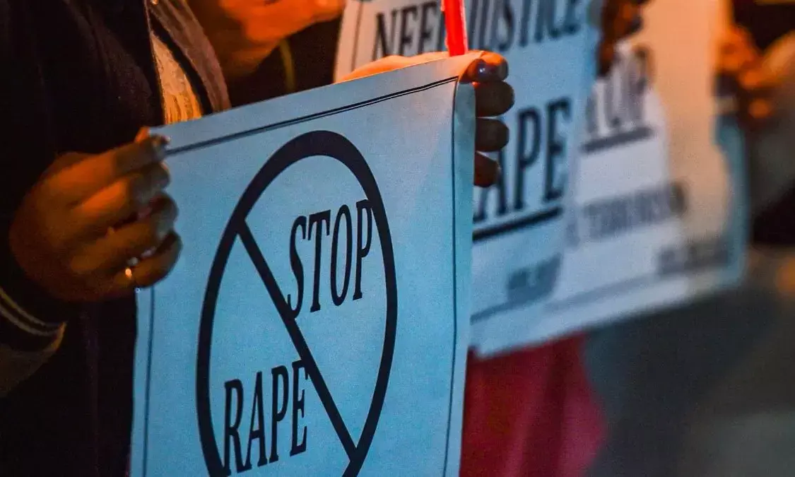 ಉತ್ತರ ಪ್ರದೇಶ: ಬಾಲಕಿಯ ಅಪಹರಣ, ಅಕ್ರಮ ಬಂಧನದಲ್ಲಿಟ್ಟು ಒಂದೂವರೆ ತಿಂಗಳು ಅತ್ಯಾಚಾರ