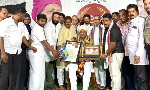 ದೇರಳಕಟ್ಟೆ: ನಮ್ಮೂರ ಸನ್ಮಾನ ಸಮಿತಿಯಿಂದ ಸ್ಪೀಕರ್ ಯು.ಟಿ.ಖಾದರ್ ಗೆ ಸನ್ಮಾನ