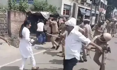 ಉತ್ತರ ಪ್ರದೇಶ: ಪೊಲೀಸರು ಮತ್ತು ವಕೀಲರ ನಡುವೆ ಘರ್ಷಣೆ; ಲಾಠಿ ಚಾರ್ಜ್, 6 ಮಂದಿಗೆ ಗಾಯ