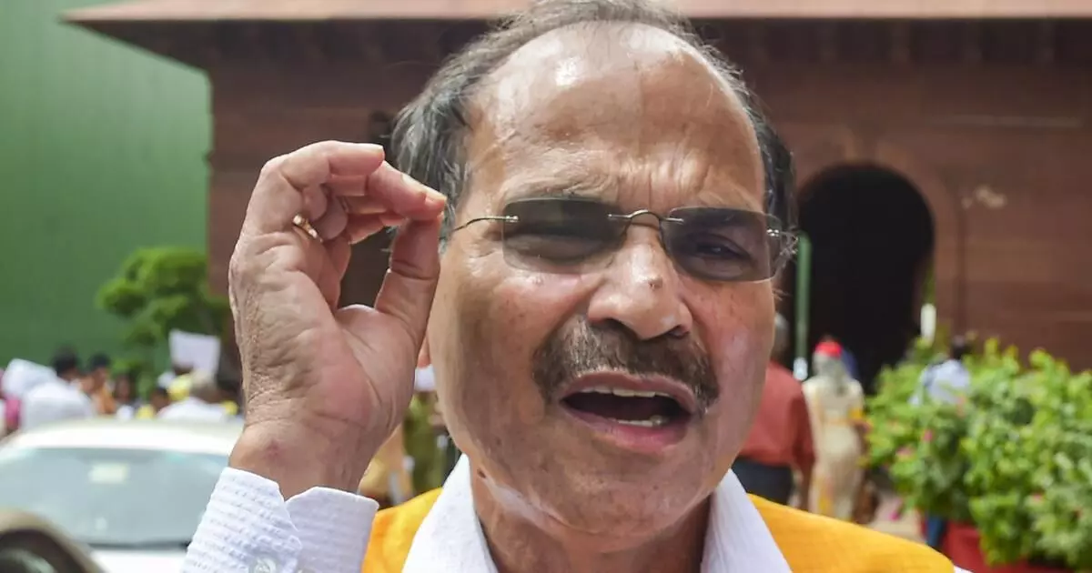 ಲೋಕಸಭೆಯಿಂದ ಕಾಂಗ್ರೆಸ್ ನಾಯಕ ಅಧೀರ್ ರಂಜನ್ ಚೌಧರಿ ಅವರ ಅಮಾನತು ರದ್ದು ಲೋಕಸಭೆಯಿಂದ ಕಾಂಗ್ರೆಸ್ ನಾಯಕ ಅಧೀರ್ ರಂಜನ್ ಚೌಧರಿ ಅವರ ಅಮಾನತು ರದ್ದು