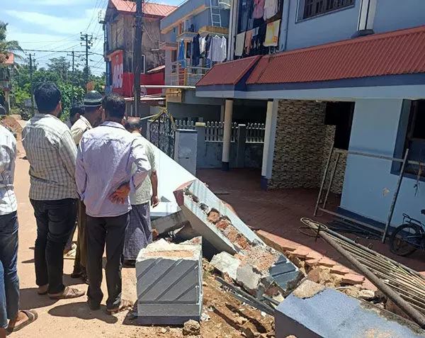 ಸುರತ್ಕಲ್: ಕಾಂಪೌಂಡ್‌ ಕುಸಿದು ಓರ್ವ ಮೃತ್ಯು, ಇನ್ನೋರ್ವ ಗಂಭೀರ