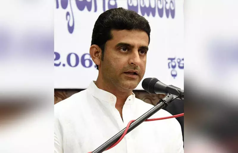 ಚುನಾವಣಾ ಅಕ್ರಮ ಆರೋಪ: ಶಾಸಕ ರಿಝ್ವಾನ್ ಅರ್ಶದ್ ಗೆ ಹೈಕೋರ್ಟ್ ನಿಂದ ನೋಟಿಸ್ ಚುನಾವಣಾ ಅಕ್ರಮ ಆರೋಪ: ಶಾಸಕ ರಿಝ್ವಾನ್ ಅರ್ಶದ್ ಗೆ ಹೈಕೋರ್ಟ್ ನಿಂದ ನೋಟಿಸ್