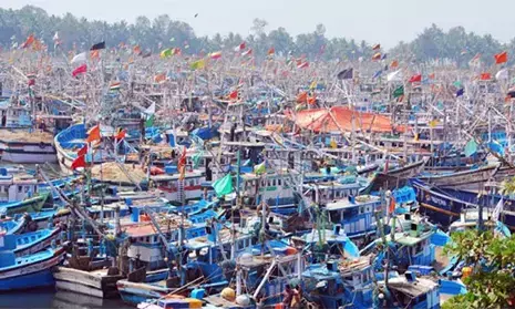 ಮೀನುಗಾರರಿಗೆ ಮುಂಜಾಗ್ರತಾ ಕ್ರಮ ಪಾಲಿಸಲು ಸೂಚನೆ