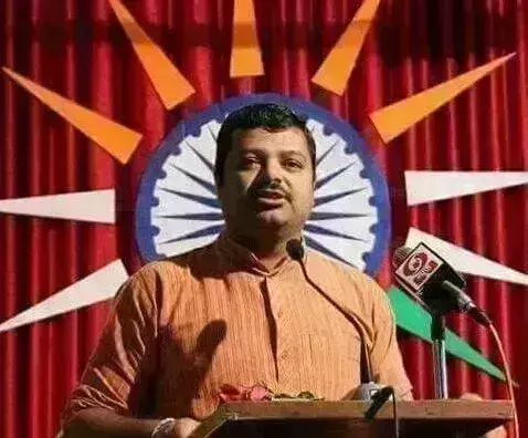 ಆಕ್ಷೇಪಾರ್ಹ ಪೋಸ್ಟ್ ಹಾಕಿದ ಆರೋಪ: ಶಿವಮೊಗ್ಗದ ವಿನೋಬನಗರ ಠಾಣೆಗೆ ಹಾಜರಾದ ಚಕ್ರವರ್ತಿ ಸೂಲಿಬೆಲೆ ಆಕ್ಷೇಪಾರ್ಹ ಪೋಸ್ಟ್ ಹಾಕಿದ ಆರೋಪ: ಶಿವಮೊಗ್ಗದ ವಿನೋಬನಗರ ಠಾಣೆಗೆ ಹಾಜರಾದ ಚಕ್ರವರ್ತಿ ಸೂಲಿಬೆಲೆ