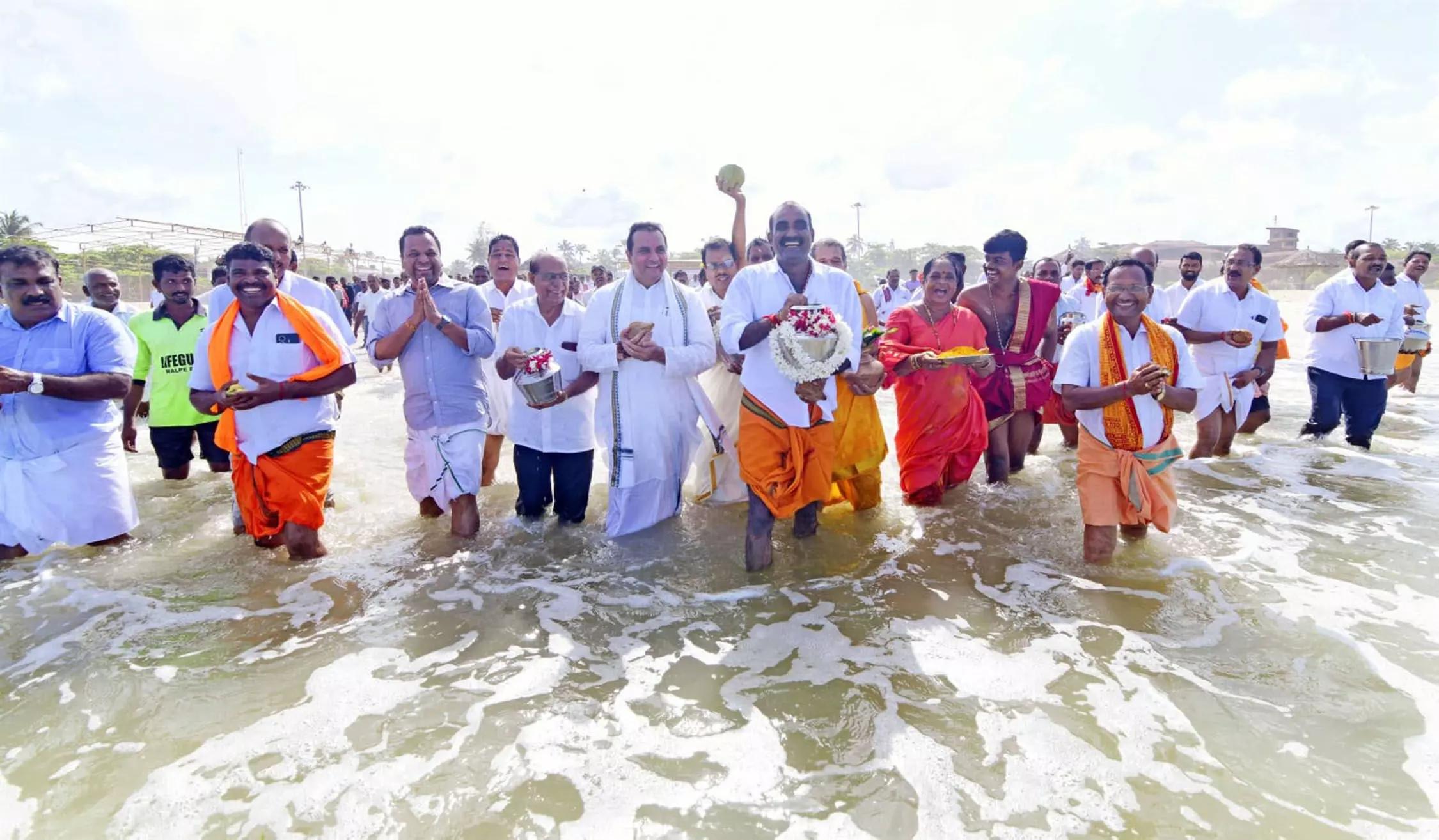 ಮಲ್ಪೆ: ಸಮಸ್ತ ಮೀನುಗಾರರಿಂದ ಸಮುದ್ರ ಪೂಜೆ