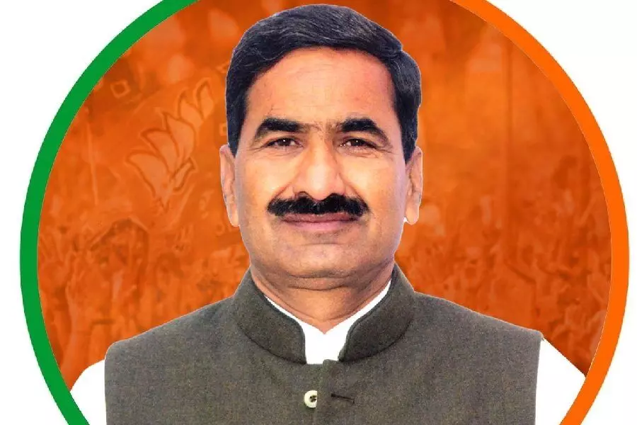 ವಿಧಾನಸಭೆ ಚುನಾವಣೆಗೂ ಮುನ್ನ ಮಧ್ಯಪ್ರದೇಶ ಬಿಜೆಪಿಗೆ ಆಘಾತ; ಶಾಸಕ ವಿರೇಂದ್ರ ರಘುವಂಶಿ ರಾಜೀನಾಮೆ ವಿಧಾನಸಭೆ ಚುನಾವಣೆಗೂ ಮುನ್ನ ಮಧ್ಯಪ್ರದೇಶ ಬಿಜೆಪಿಗೆ ಆಘಾತ; ಶಾಸಕ ವಿರೇಂದ್ರ ರಘುವಂಶಿ ರಾಜೀನಾಮೆ