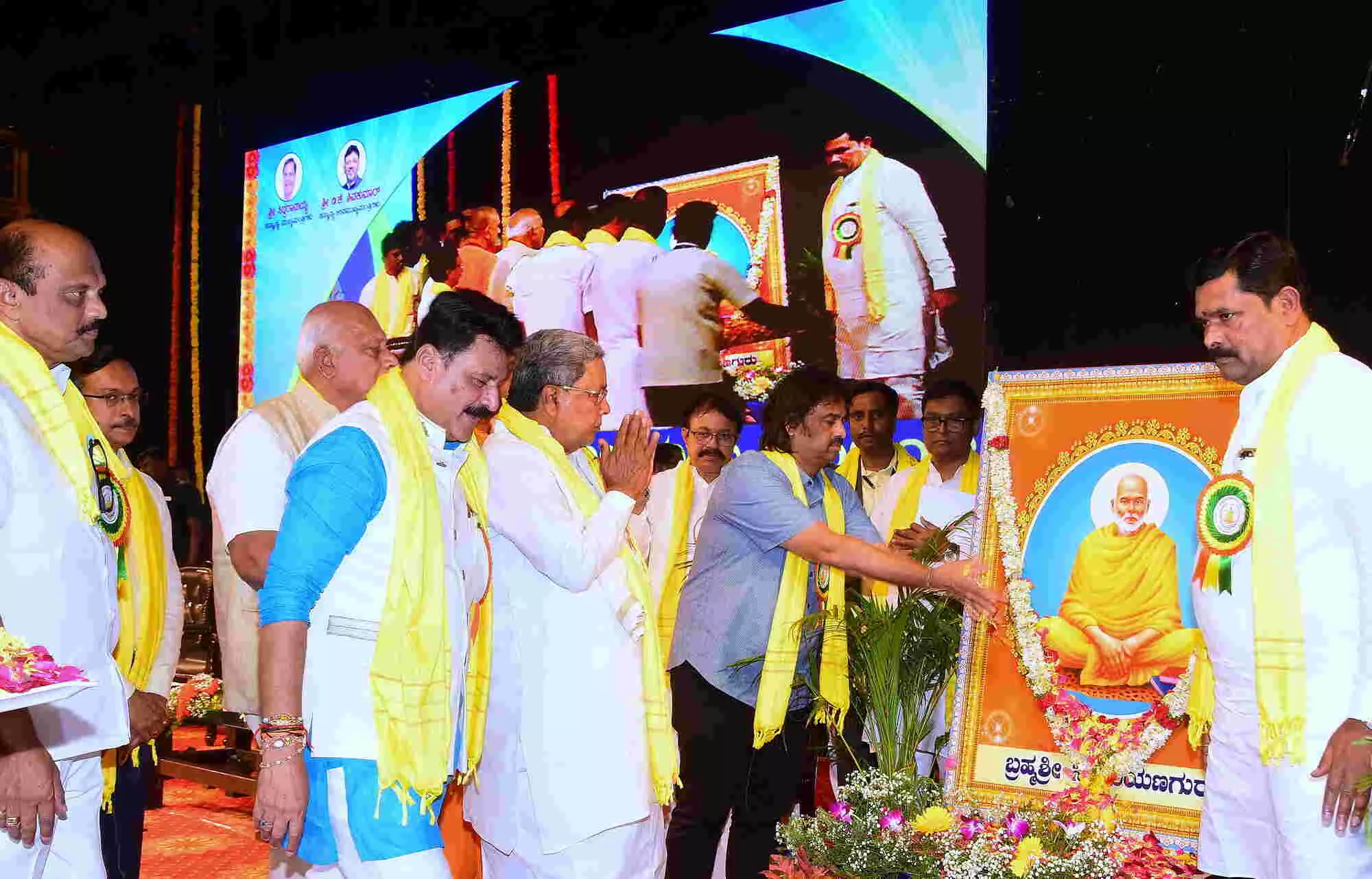 ಬಟ್ಟೆ ಬಿಚ್ಚಿ ದೇವಾಲಯಕ್ಕೆ ಬನ್ನಿ ಎನ್ನುವುದು ಅಮಾನವೀಯ: ಸಿಎಂ ಸಿದ್ದರಾಮಯ್ಯ ಬಟ್ಟೆ ಬಿಚ್ಚಿ ದೇವಾಲಯಕ್ಕೆ ಬನ್ನಿ ಎನ್ನುವುದು ಅಮಾನವೀಯ: ಸಿಎಂ ಸಿದ್ದರಾಮಯ್ಯ