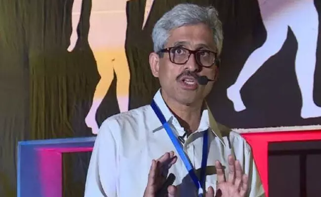 ಕ್ಯಾನ್ಸರ್ ತಜ್ಞ ರವಿ ಕಣ್ಣನ್ ಅವರಿಗೆ ರೆಮೋನ್ ಮ್ಯಾಗ್ಸೆಸೆ ಪ್ರಶಸ್ತಿ ಕ್ಯಾನ್ಸರ್ ತಜ್ಞ ರವಿ ಕಣ್ಣನ್ ಅವರಿಗೆ ರೆಮೋನ್ ಮ್ಯಾಗ್ಸೆಸೆ ಪ್ರಶಸ್ತಿ