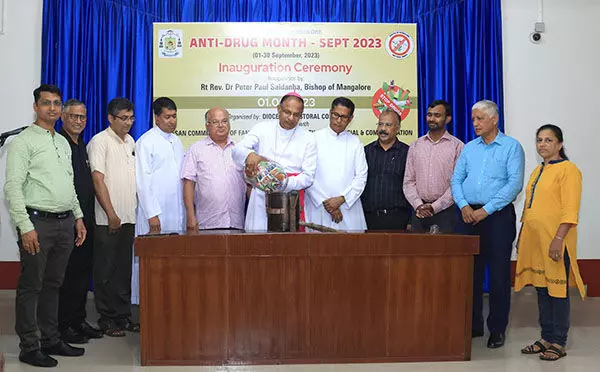‘ಡ್ರಗ್ಸ್ ವಿರೋಧ ಜಾಗೃತಿ ಮಾಸ’ ಅಭಿಯಾನಕ್ಕೆ ಮಂಗಳೂರು ಬಿಷಪ್ ಚಾಲನೆ ‘ಡ್ರಗ್ಸ್ ವಿರೋಧ ಜಾಗೃತಿ ಮಾಸ’ ಅಭಿಯಾನಕ್ಕೆ ಮಂಗಳೂರು ಬಿಷಪ್ ಚಾಲನೆ