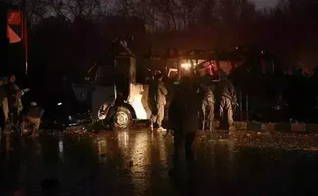 ಪಾಕಿಸ್ತಾನದ ಭದ್ರತಾ ವಾಹನದ ಮೇಲೆ ಆತ್ಮಾಹುತಿ ದಾಳಿ: ಒಂಬತ್ತು ಸೈನಿಕರು ಮೃತ್ಯು