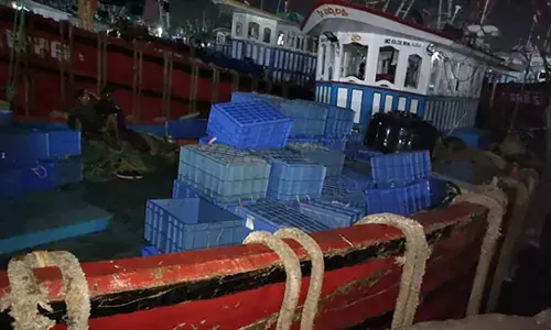 ಮಲ್ಪೆ: ಬೋಟಿನೊಳಗೆ ವಿಷ ಗಾಳಿ; ಇಬ್ಬರು ಒಡಿಸ್ಸಾ ಕಾರ್ಮಿಕರು ಅಸ್ವಸ್ಥ