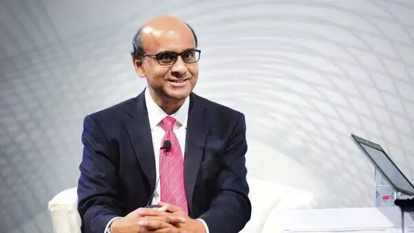 ಸಿಂಗಾಪುರ ಅಧ್ಯಕ್ಷೀಯ ಚುನಾವಣೆ: ಭಾರತ ಮೂಲದ ಧರ್ಮನ್ ಷಣ್ಮುಗ ರತ್ನಂ ಗೆಲುವು ಸಿಂಗಾಪುರ ಅಧ್ಯಕ್ಷೀಯ ಚುನಾವಣೆ: ಭಾರತ ಮೂಲದ ಧರ್ಮನ್ ಷಣ್ಮುಗ ರತ್ನಂ ಗೆಲುವು